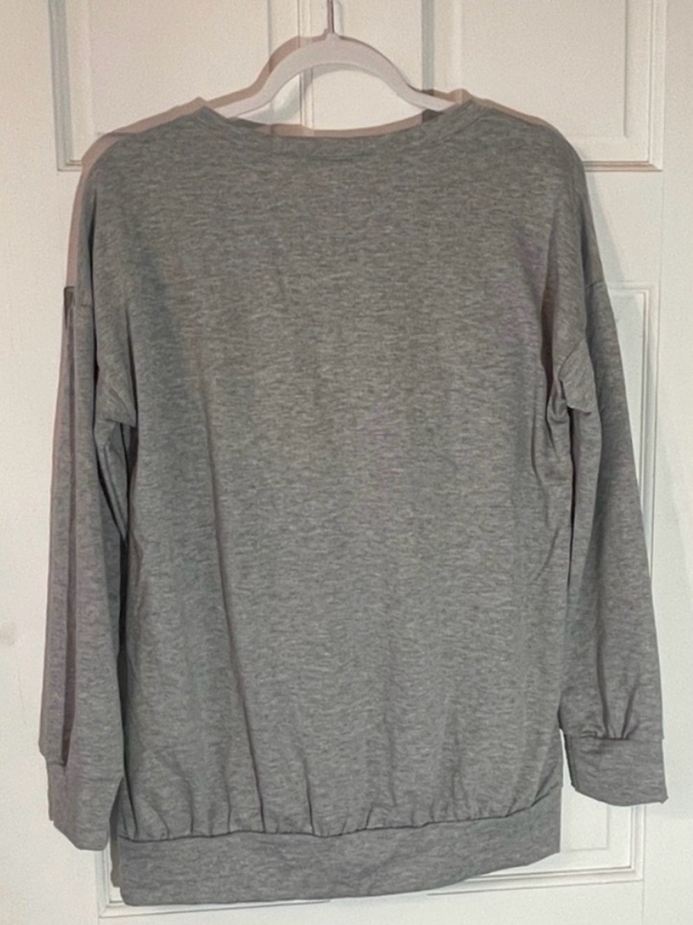 Celeste Grey LOVE Graphic Sweatshirt Crewneck Oversized Cozy Pullover Size L - Picture 2 of 6